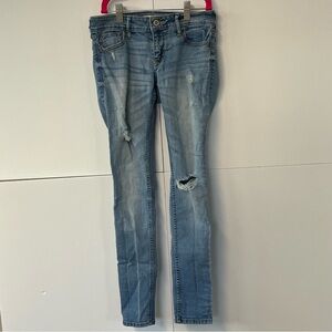 Women’s Hollister Factory Distressed Jeans. Size 0S W24 L29.